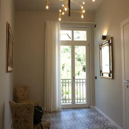 Fontana Falconieri Boutique מלון מסינה