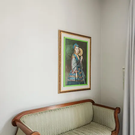 מלון Fontana Falconieri Boutique 4*