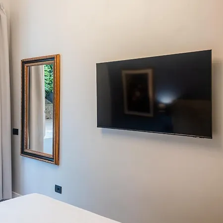 Fontana Falconieri Boutique